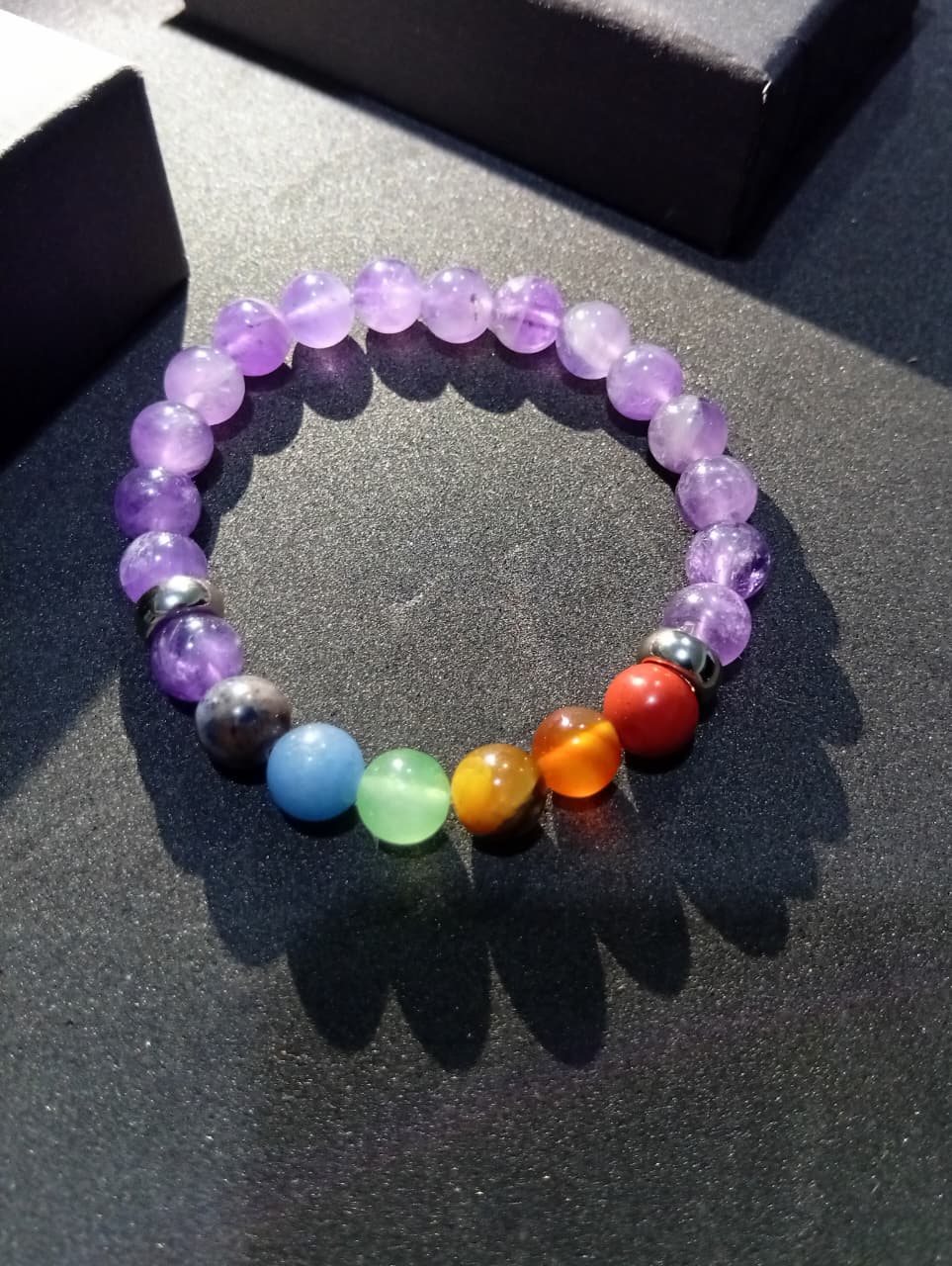 Pulseira 7 Chakras com Ametista – Equilíbrio, Proteção e Bem-Estar