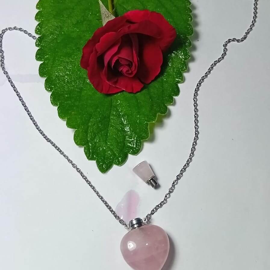 Colar Aromatizador Pessoal de Quartzo Rosa – Amor-Próprio & Equilíbrio Emocional