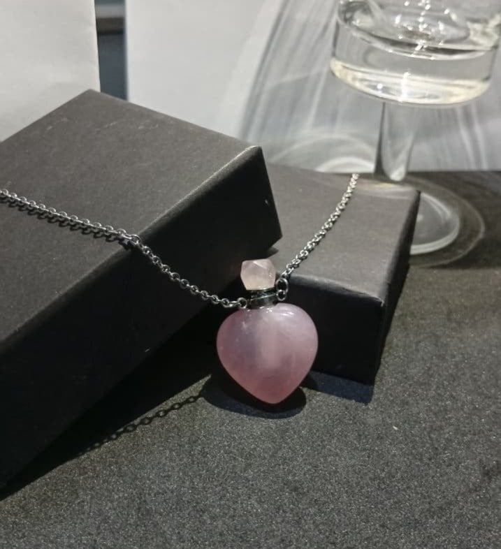 Colar Aromatizador Pessoal de Quartzo Rosa – Amor-Próprio & Equilíbrio Emocional